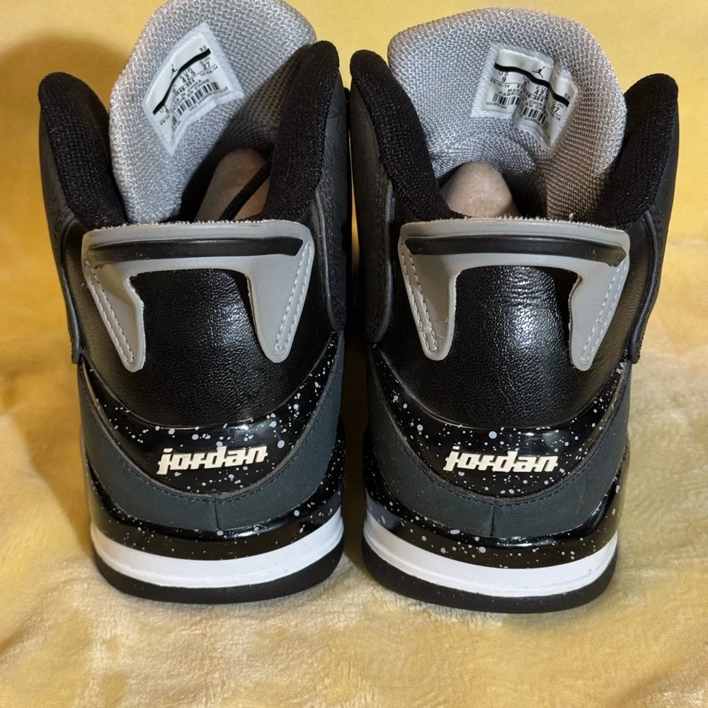 AIR JORDAN DUB ZERO, CLASSIC CHARCOAL/WOLF GRAY - Picture 4 of 5